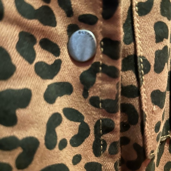 DL1961 Leopard Utility Jacket 🐆 - Picture 4 of 8